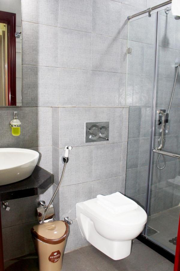 Ixoras Hotel 킨샤사 외부 사진