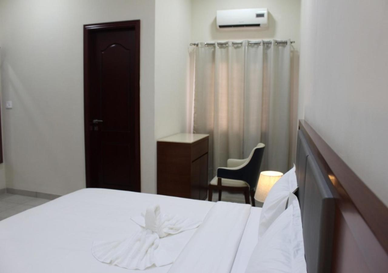 Ixoras Hotel 킨샤사 외부 사진