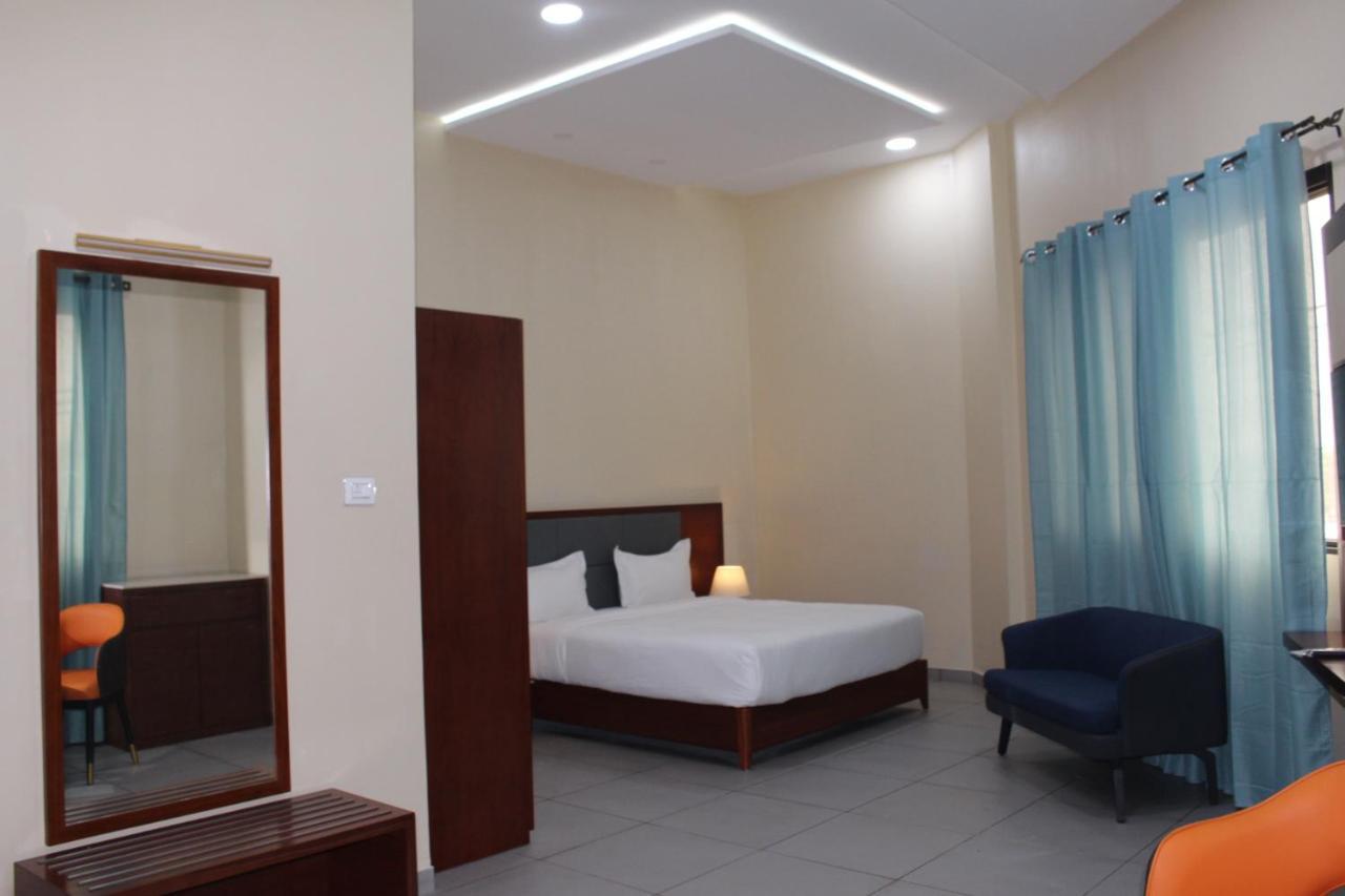 Ixoras Hotel 킨샤사 외부 사진